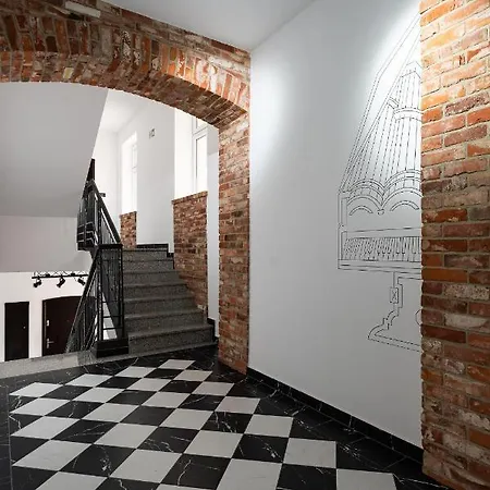 Inspirujacy - Z Prywatnym Monitorowanym Parkingiem - 4 Osobowy - Space *