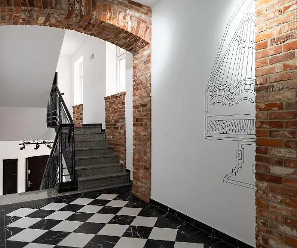 Inspirujacy - Z Prywatnym Monitorowanym Parkingiem - 4 Osobowy - Space *