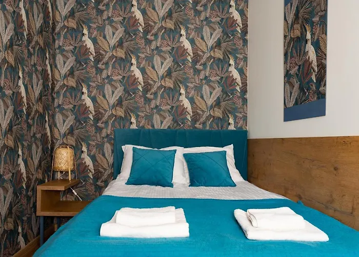 Inspirujacy - Z Prywatnym Monitorowanym Parkingiem - 4 Osobowy - Space